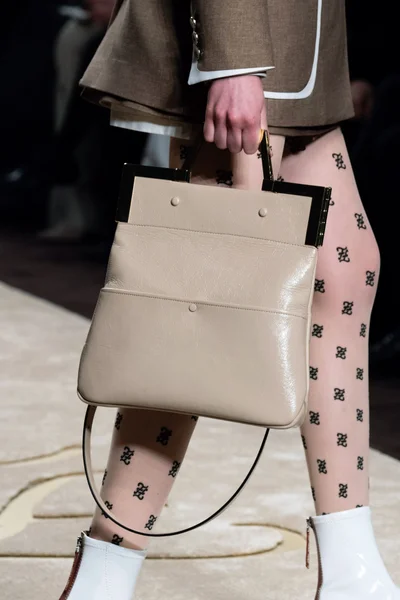 Look 2